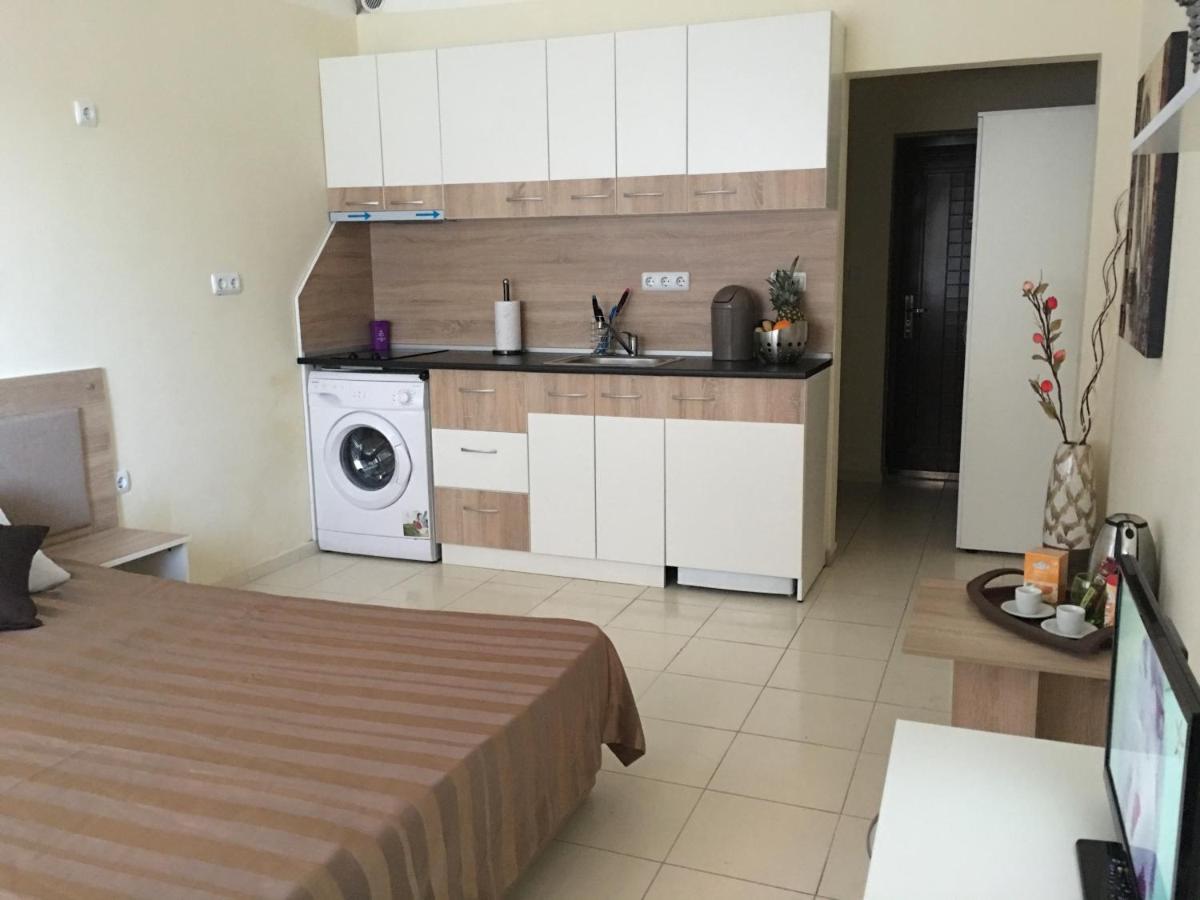 Apart Hotel Salt Lake Поморие Экстерьер фото